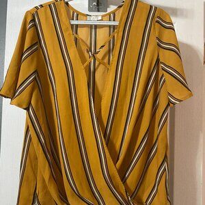 C Womens Gold Yellow Pattern Polyester V-Neck Short Sleeve Top Blouse Size Large